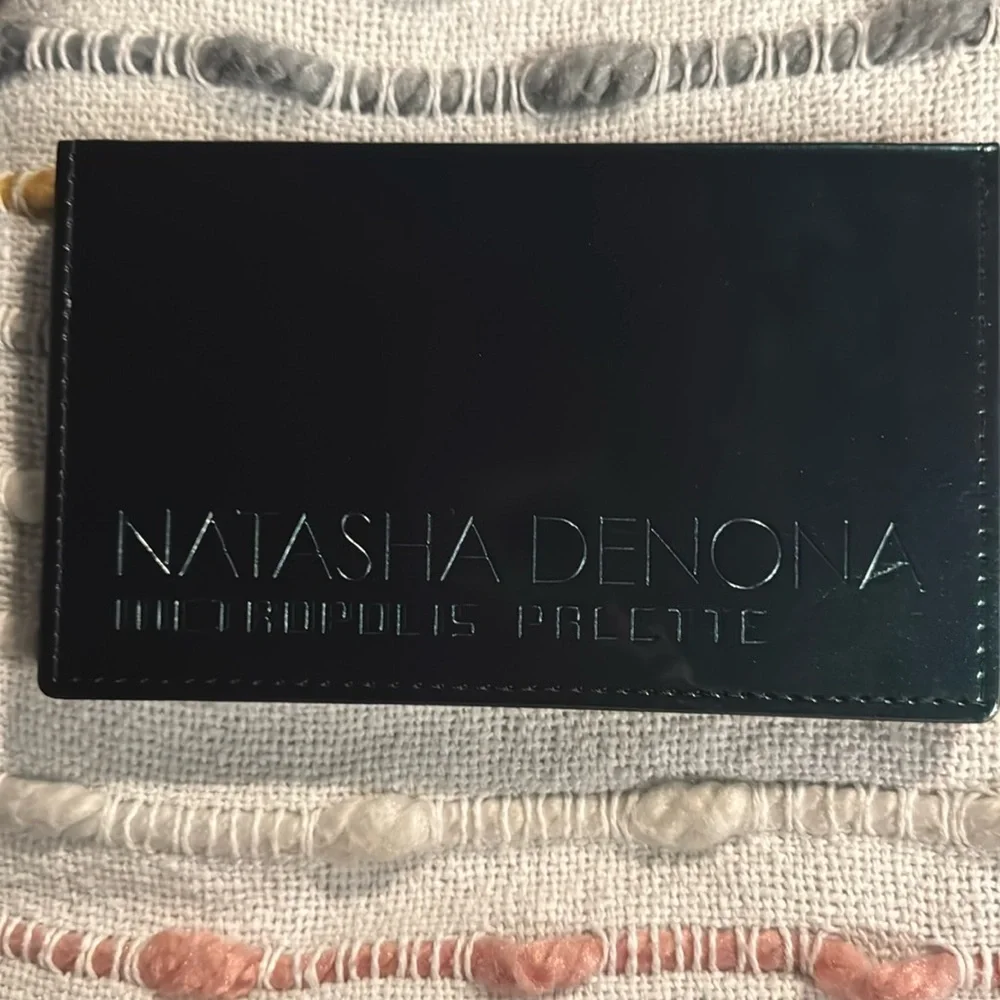 Natasha Denona Metropolis Palette in Black - Picture 1 of 3